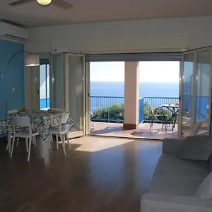 Appartamento Casa Il Delfino, Aci Castello